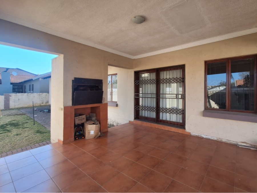 3 Bedroom Property for Sale in Melodie North West